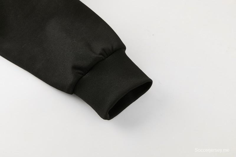 26/27 مانشستر يونايتد - بدلة رياضية سوداء بغطاء رأس وبنطال طويل