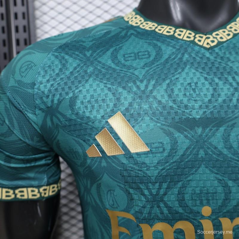 قميص اللاعب الإصدار 26/27، ريال مدريد، الأخضر والذهبي، الإصدار الخاص الثالث
