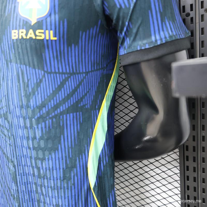 قميص اللاعب الإصدار 2026 باللون الأزرق الداكن الخاص بالمنتخب البرازيلي  الإصدار الخاص للعب خارج أرضه