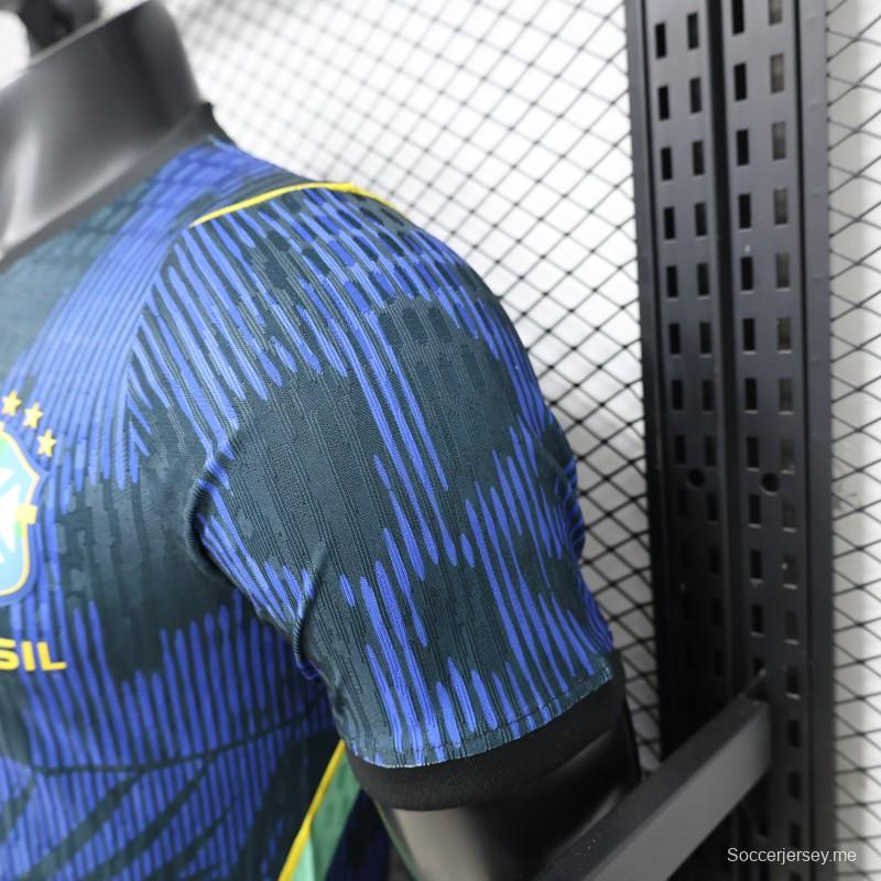 قميص اللاعب الإصدار 2026 باللون الأزرق الداكن الخاص بالمنتخب البرازيلي  الإصدار الخاص للعب خارج أرضه