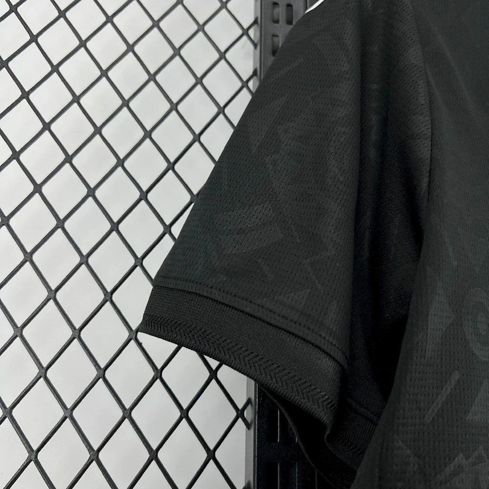 2025/26 ولفرهامبتون واندرارز حارس مرمى ولفرهامبتون واندررز قميص أسود