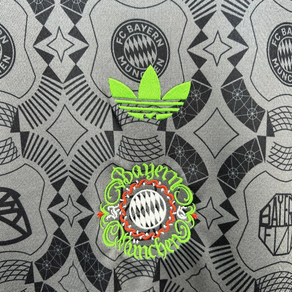 2025/26 قميص تي شيرت بايرن ميونيخ فيسن 2025/26 للرجال