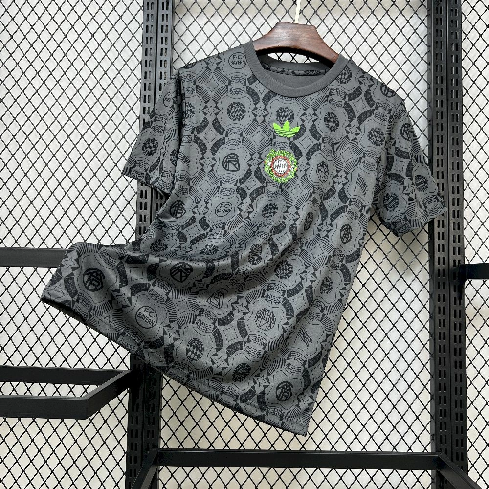 2025/26 قميص تي شيرت بايرن ميونيخ فيسن 2025/26 للرجال