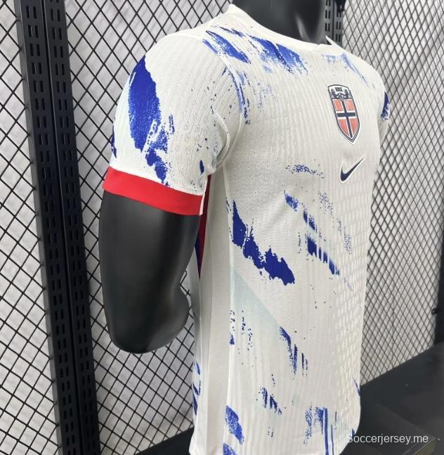 إصدار اللاعب 2024 قميص النرويج 2024 خارج الديار النرويجي
