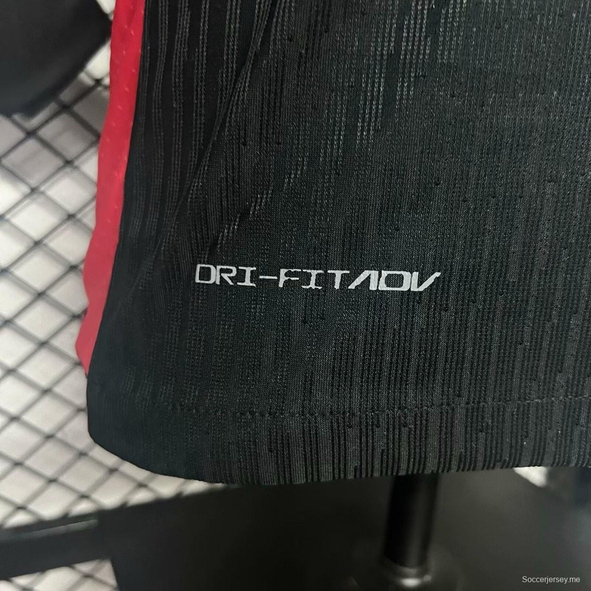 إصدار اللاعب 24/25 قميص بأكمام طويلة الأكمام من برشلونة 24/25
