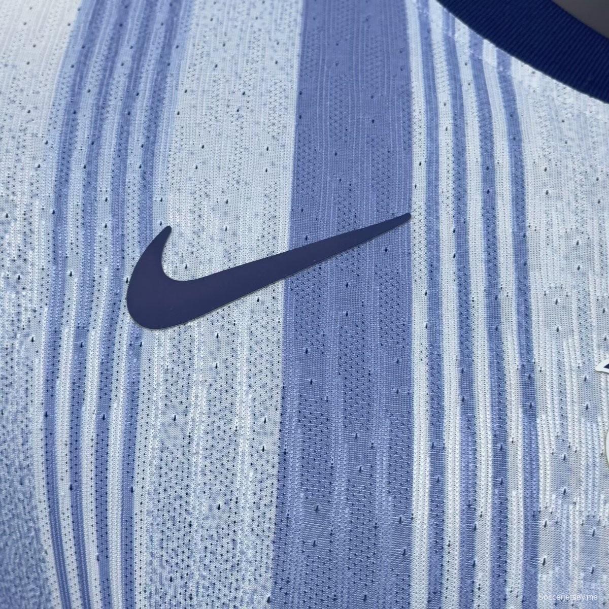 إصدار اللاعب 24/25 قميص توتنهام هوتسبير ذهاباً وإياباً
