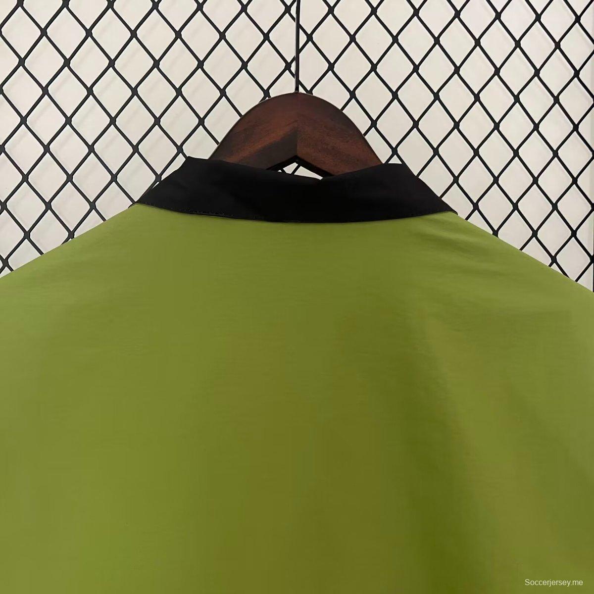 24/25 سترة واقية من الرياح عكسية باللونين الأخضر/الأزرق الأسود/الأزرق الأخضر من إنتر ميلان 24/25
