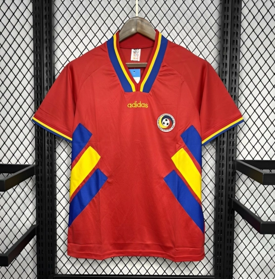 قميص رومانيا 1994 ريترو 1994 خارج ملعب رومانيا الأحمر
