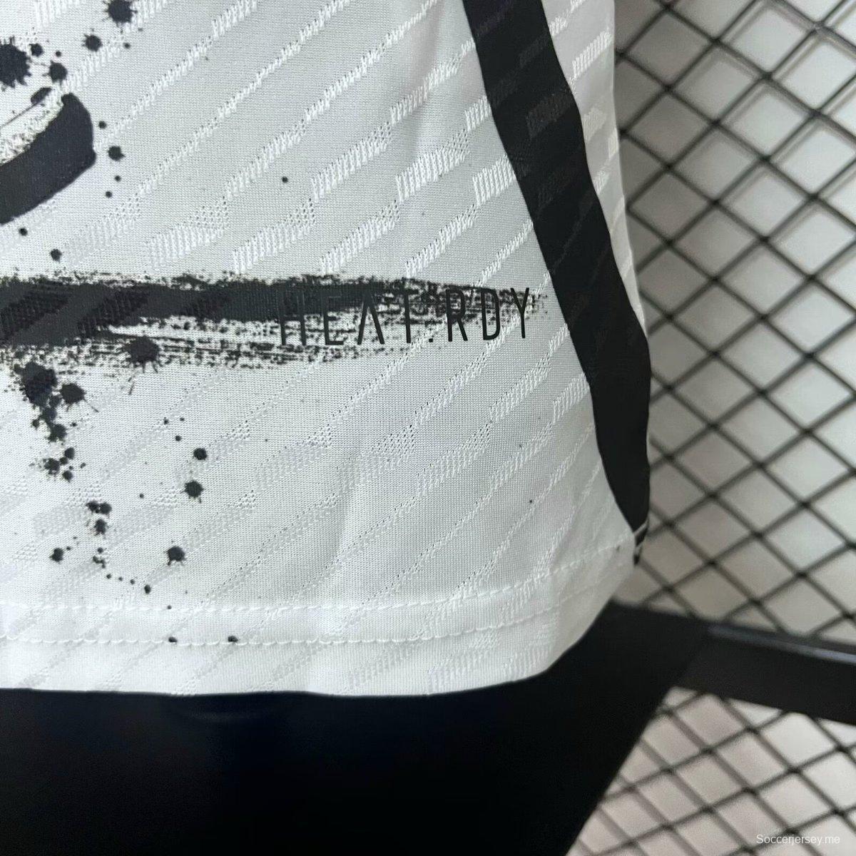 إصدار اللاعب 2024 قميص قميص قميص اللاعب 2024 اليابان الرسم بالحبر
