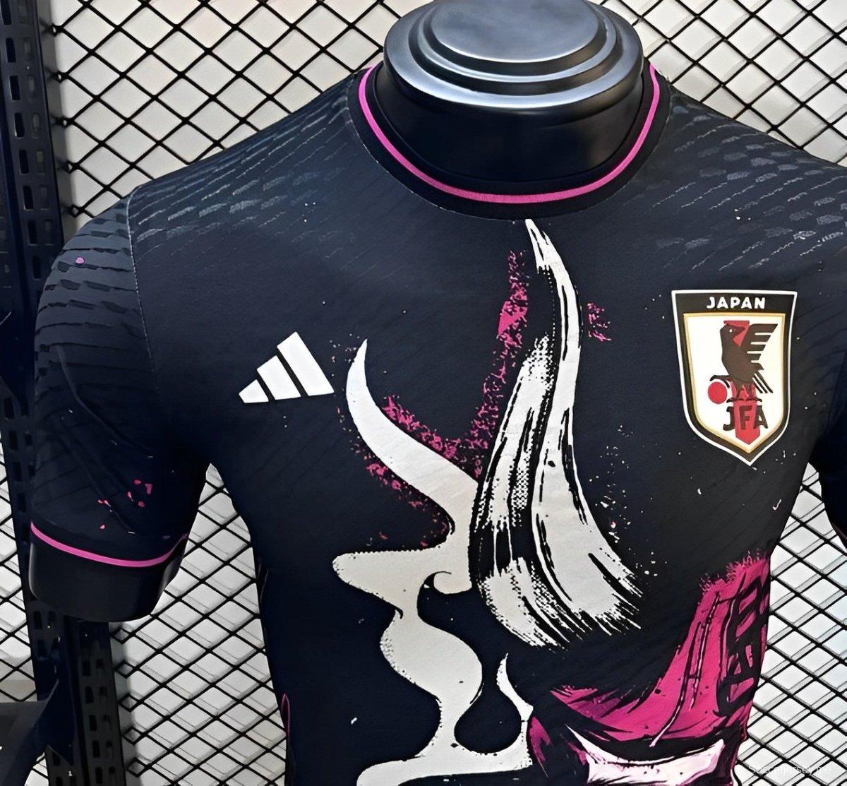 قميص إصدار 2024 لاعب 2024 اليابان أسود/بنفسجي إصدار جرافيتي
