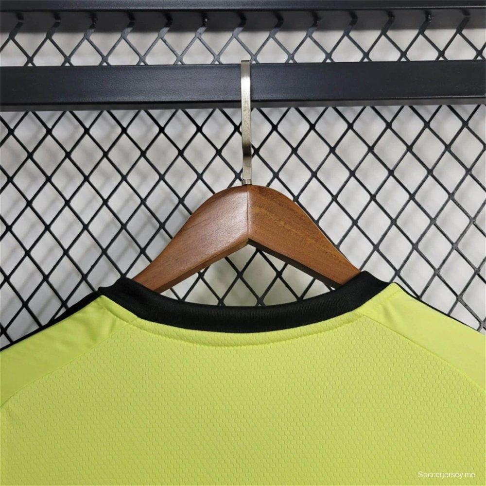 24/25 قميص حارس المرمى الأخضر الثالث لريال مدريد 24/25