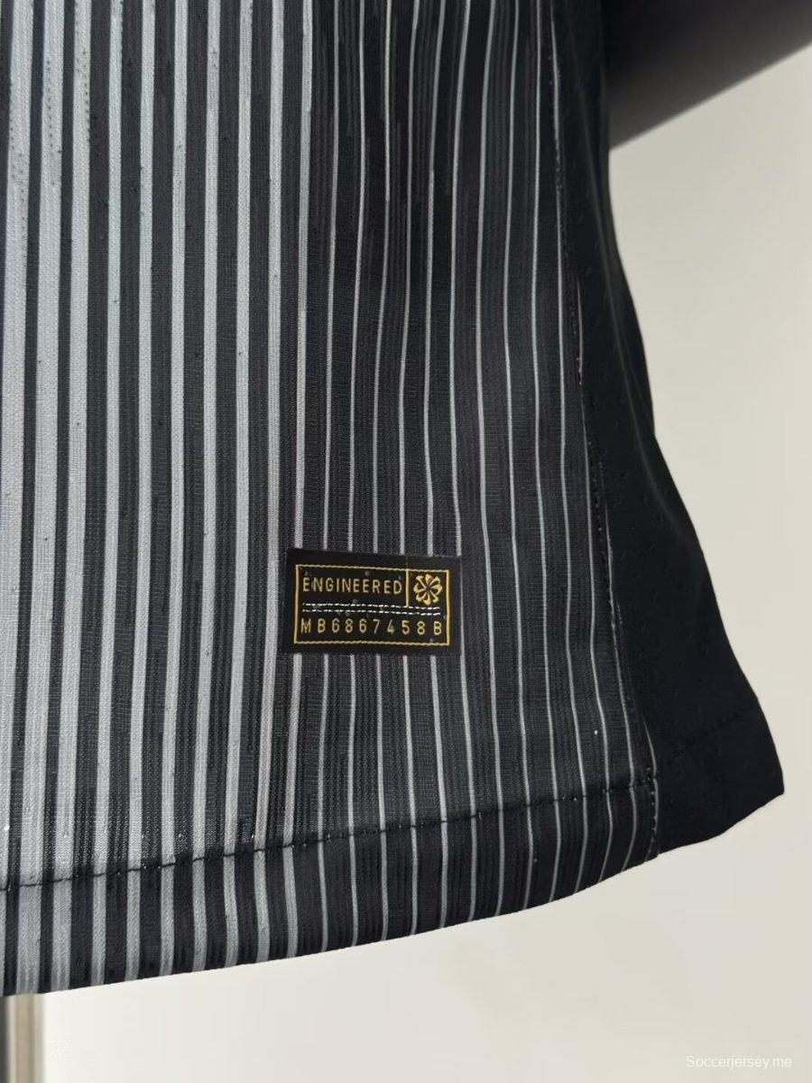 نسخة اللاعب 25/26 حارس مرمى باريس سان جيرمان قميص أسود اللون