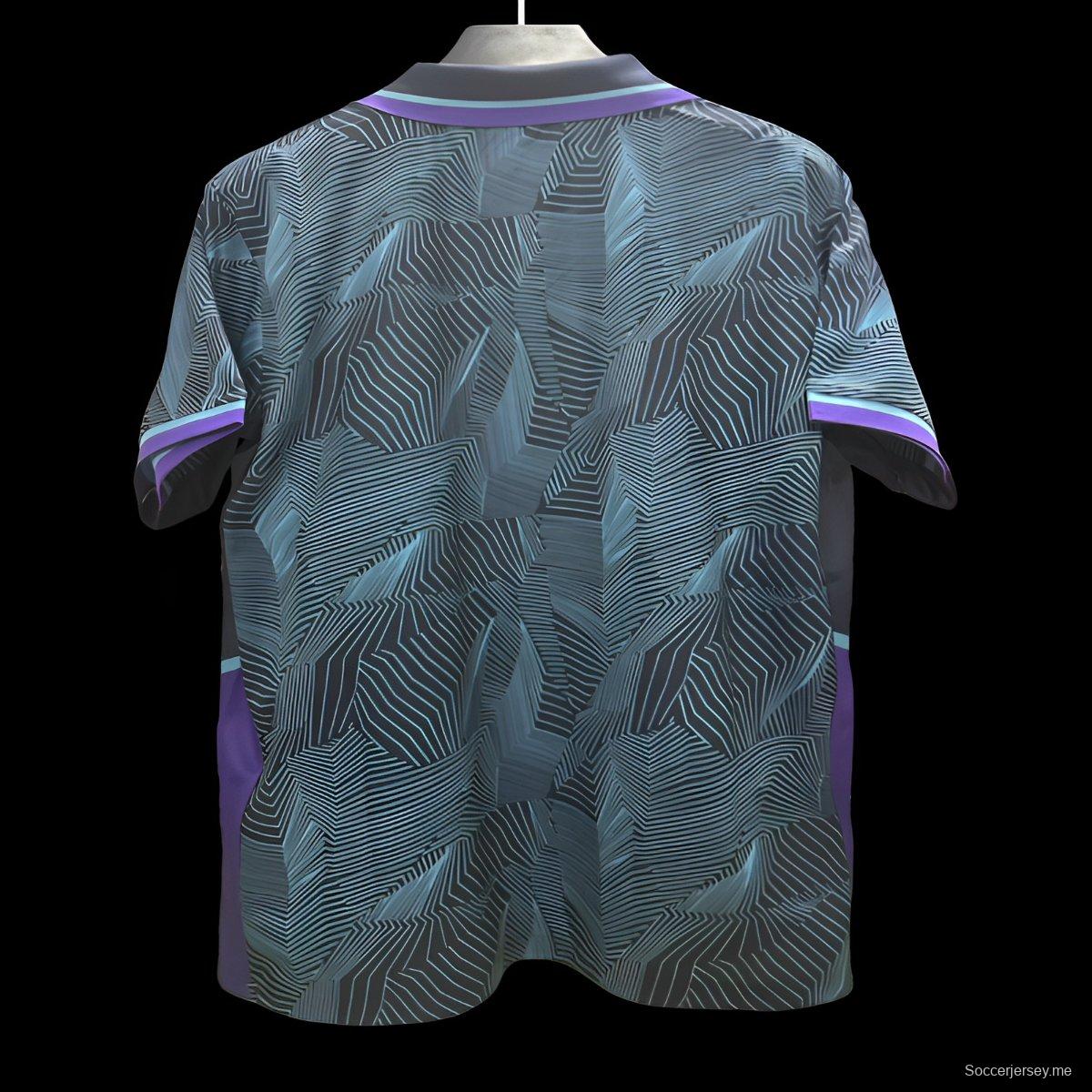 25/26 قميص توتنهام رمادي بنمط هندسي 25/26