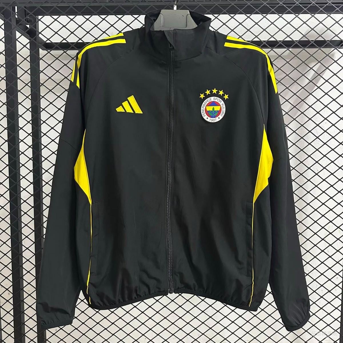 25/26 فنربخشة سترة واقية من الرياح سوداء بسحاب كامل