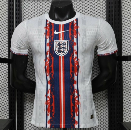 قميص اللاعب الإصدار 2026، إنجلترا، أبيض وأزرق وأحمر، بتصميم الأسد الرمزي، إصدار خاص