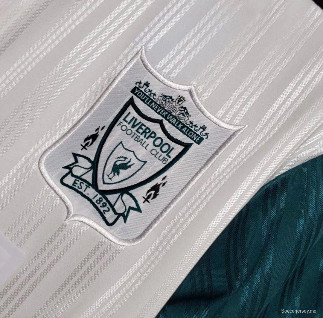 قميص ليفربول للعب خارج أرضه من موسم 1995/1996