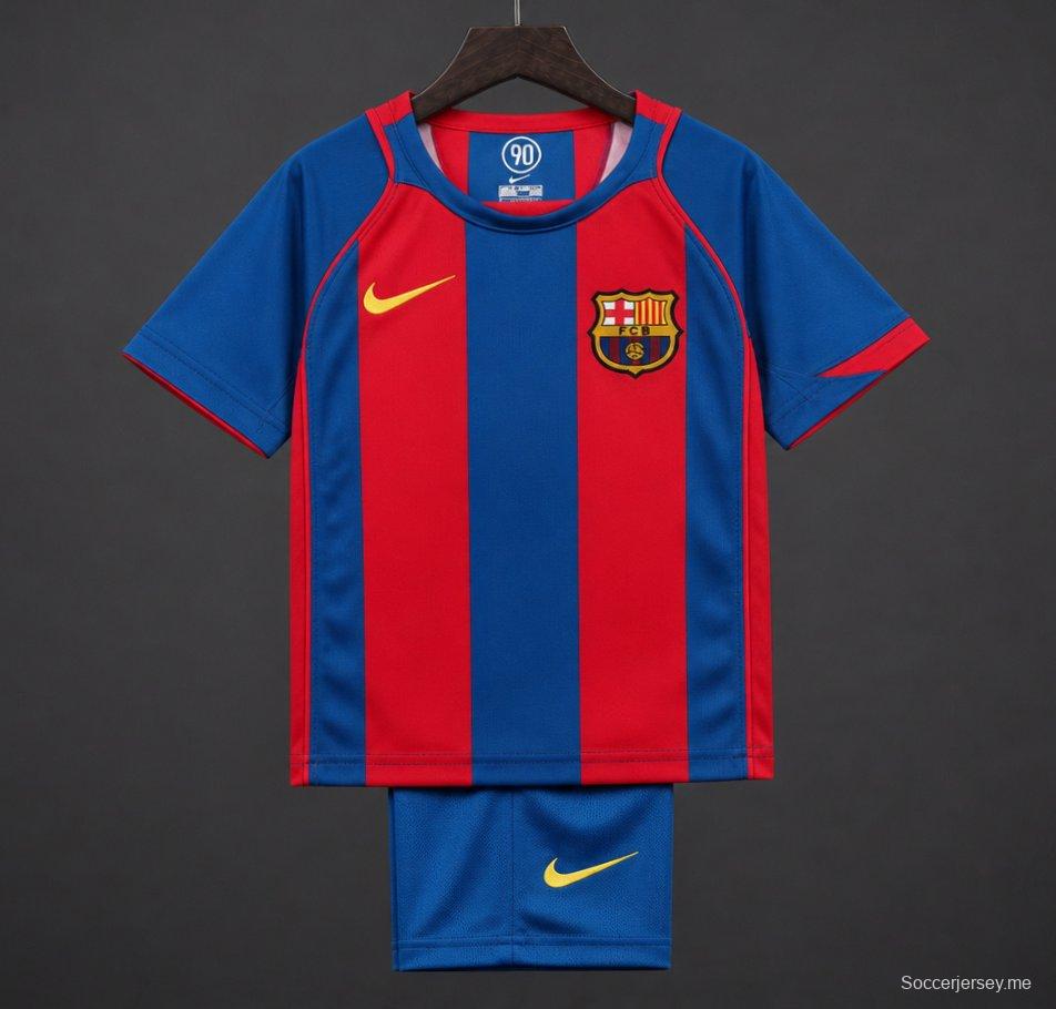 قميص برشلونة الرئيسي للموسم 2004/2005 بطراز كلاسيكي