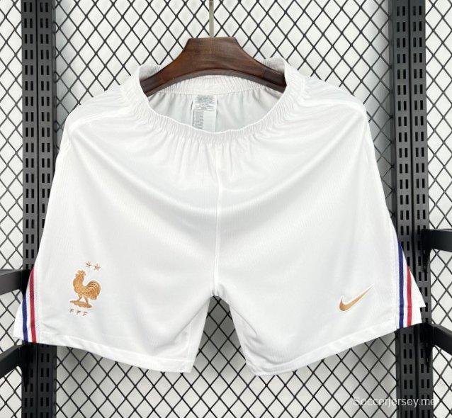 شورتات المنتخب الفرنسي للرجال للمباريات على أرضه في كأس العالم 2026