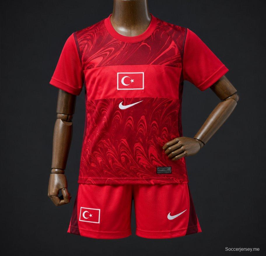 القميص الأحمر لتركيا/Türkiye للمباريات خارج أرضها لعام 2026